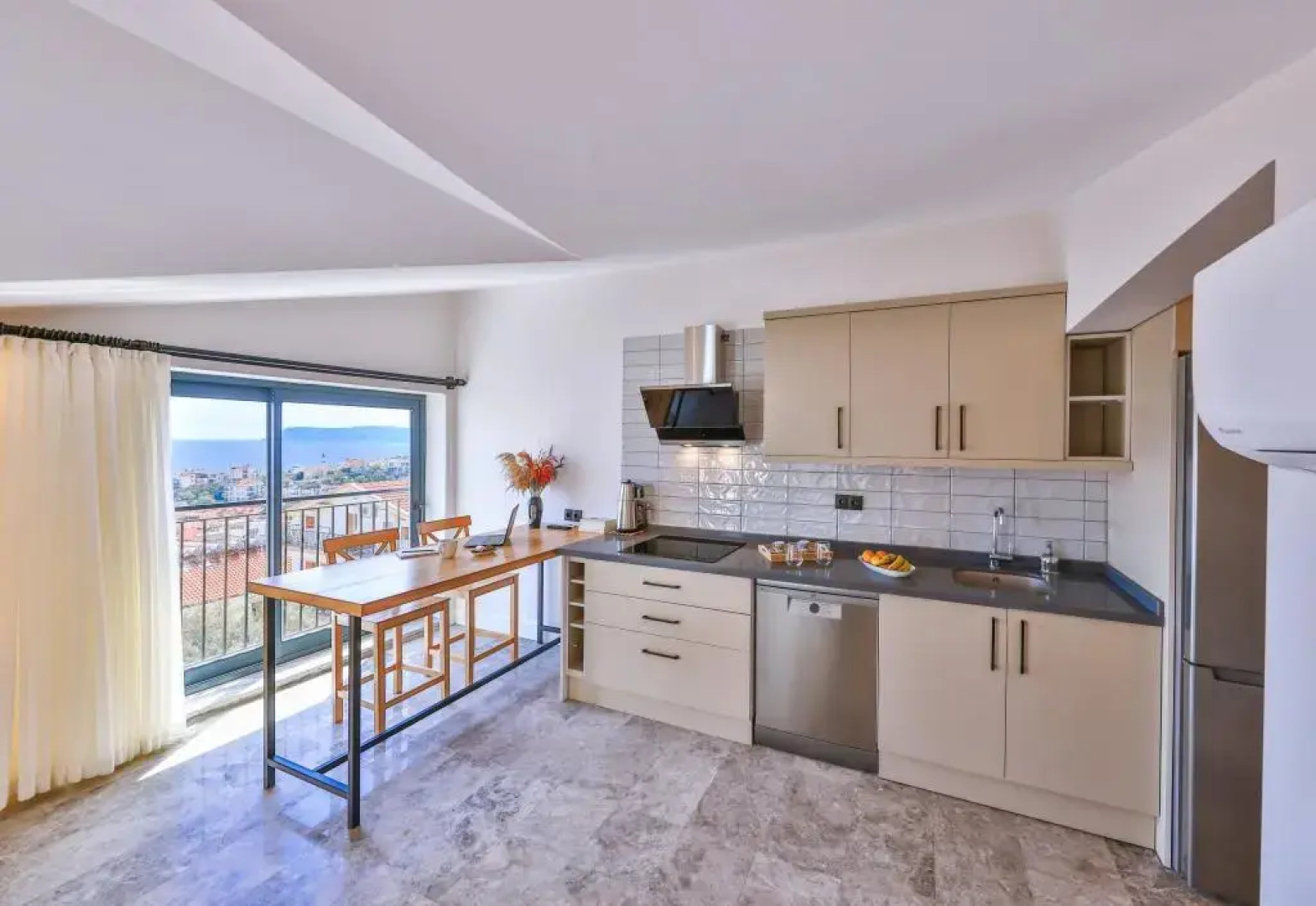 Отель Sole Suites