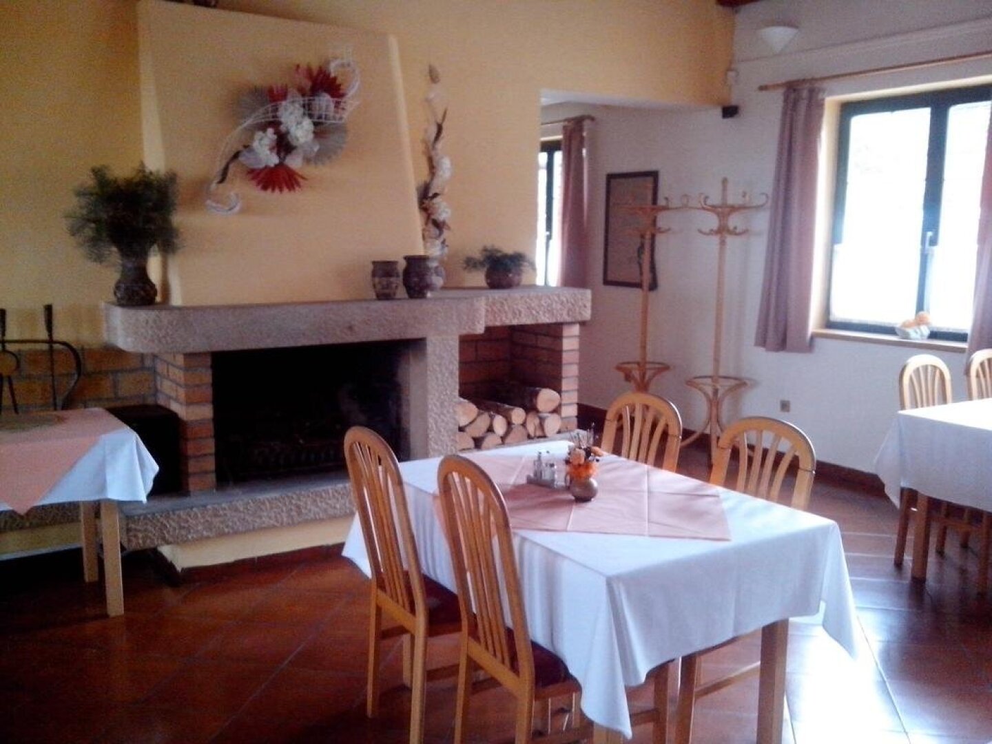 Restaurant a Pension u Hradu