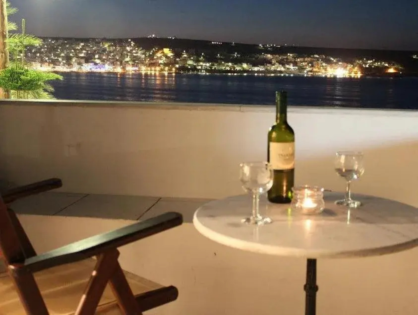 Minos Apartments & Studios