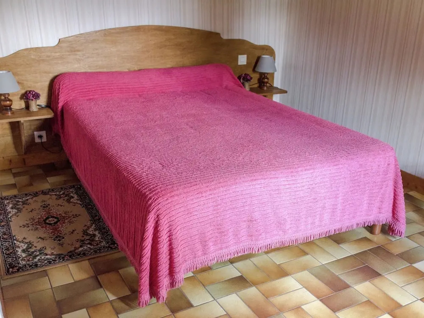 Rural, Detached Holiday Home With Pleasant Garden Near the French West Coast