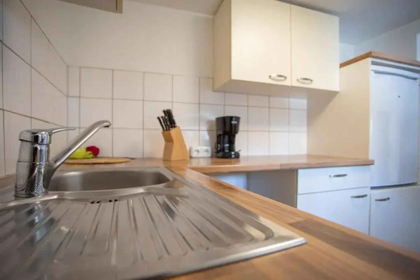 Hall City Deluxe Old Town Studio