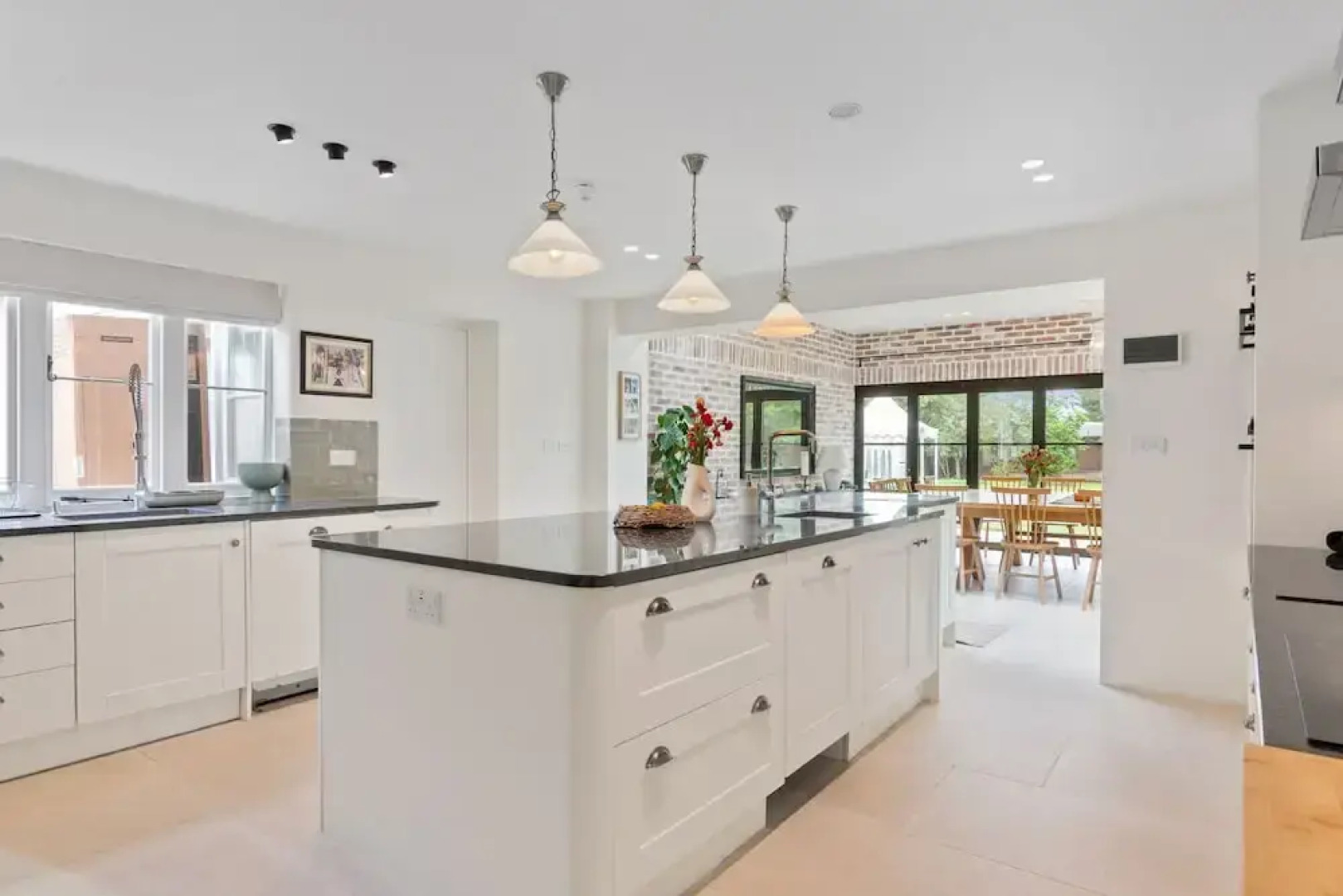 The Manor at Minstrel Court