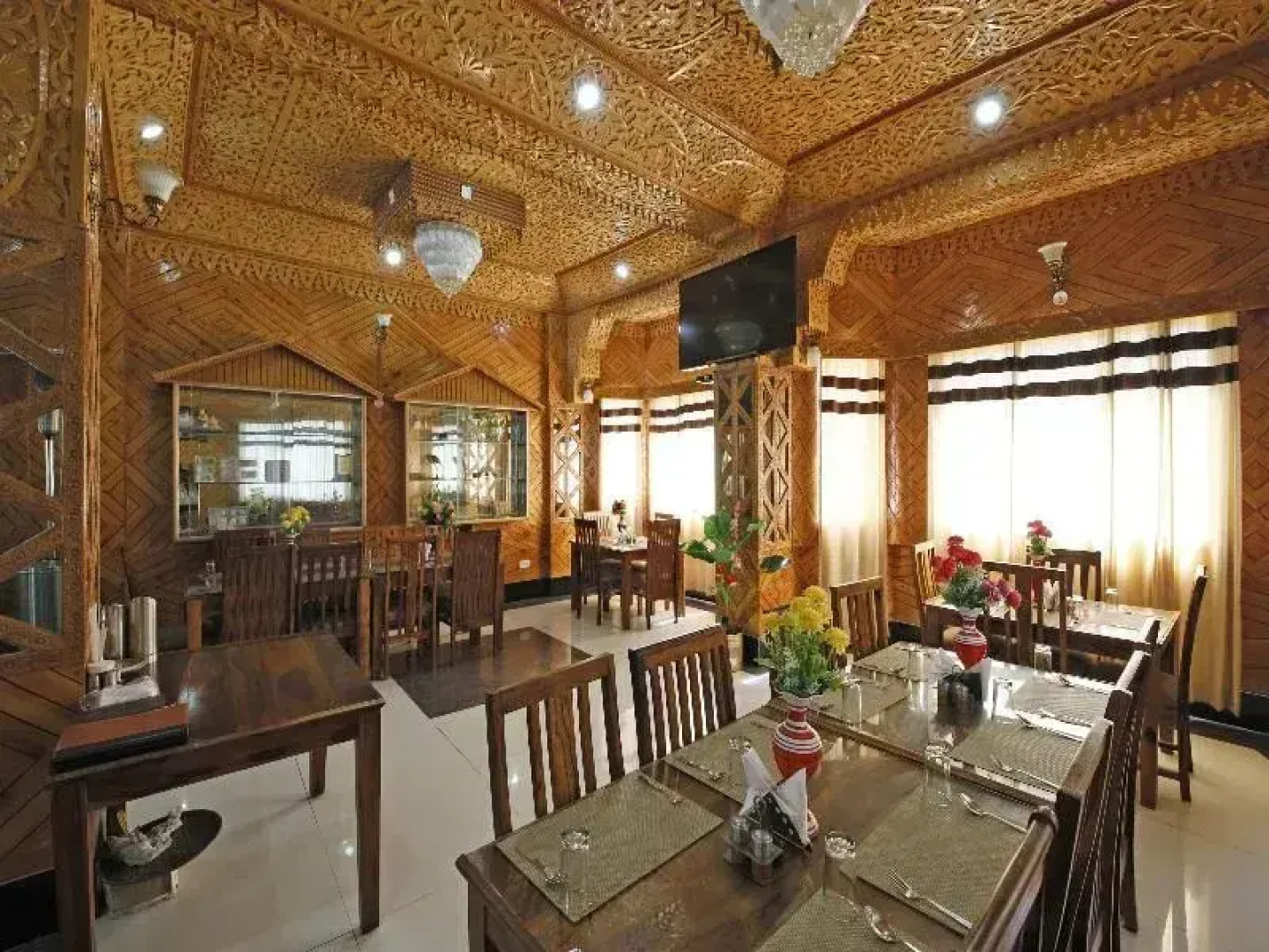 Oyo 5369 Hotel Shimla Hills International