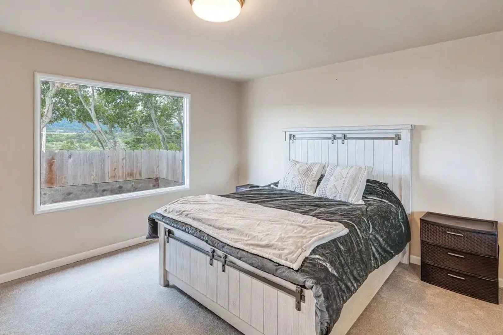 Peaceful Del Rey Oaks Retreat: 2 Mi to Beaches!