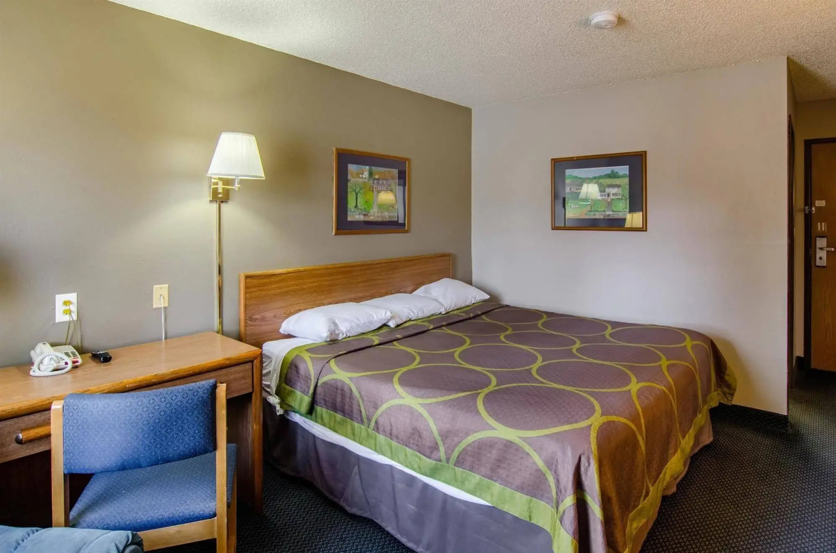 Motel 6 Montoursville, PA - Williamsport