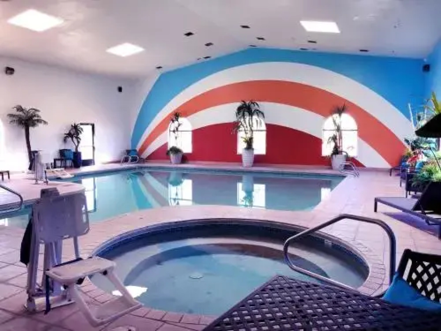 Navajoland Inn and Suites