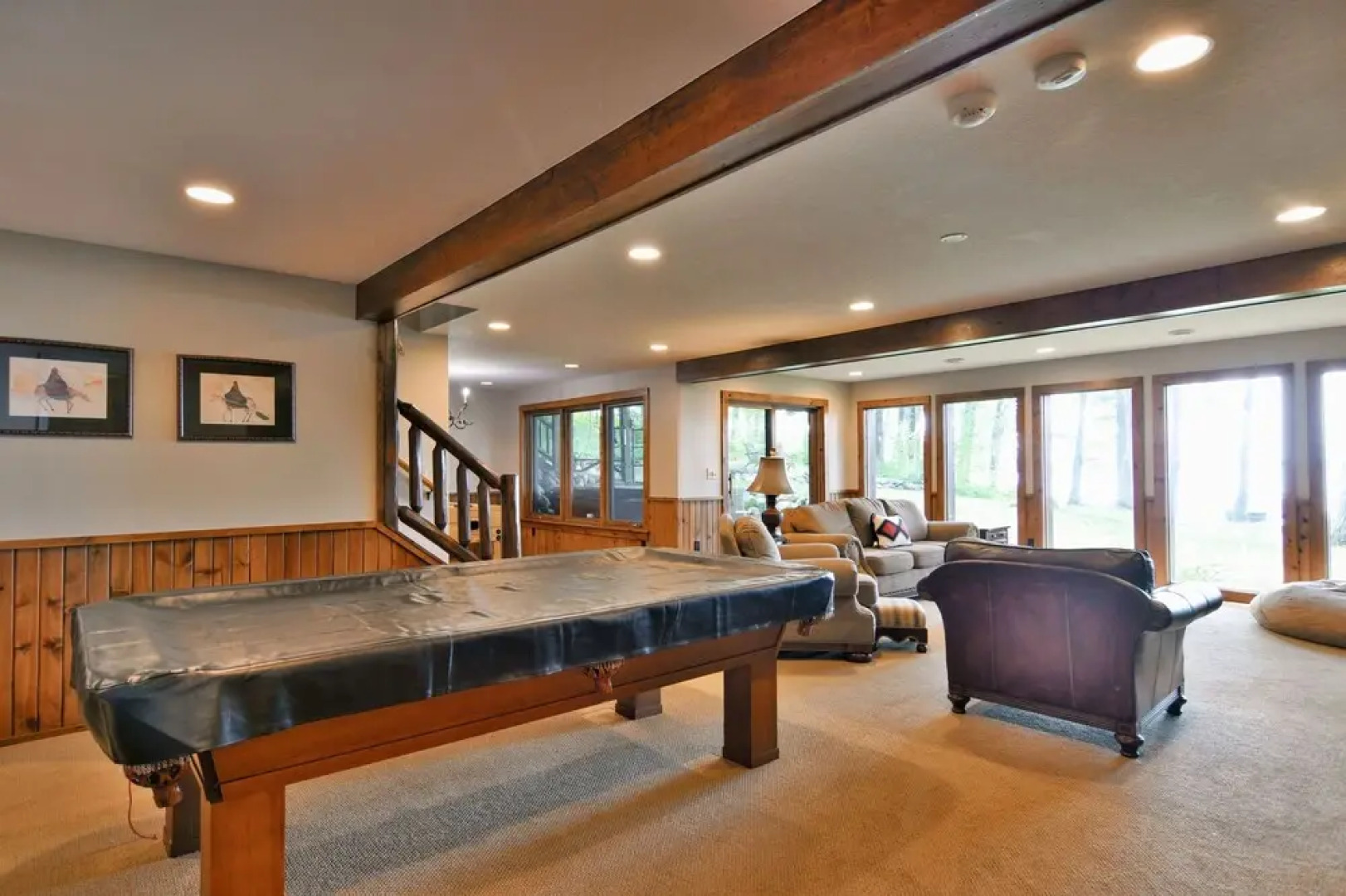 Lumberjack Lodge 5 Bedroom Home by RedAwning