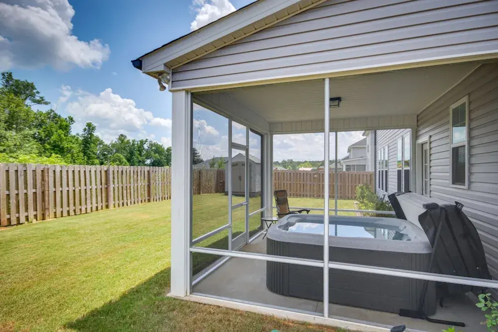 Quaint Grovetown Getaway w/ Private Hot Tub!