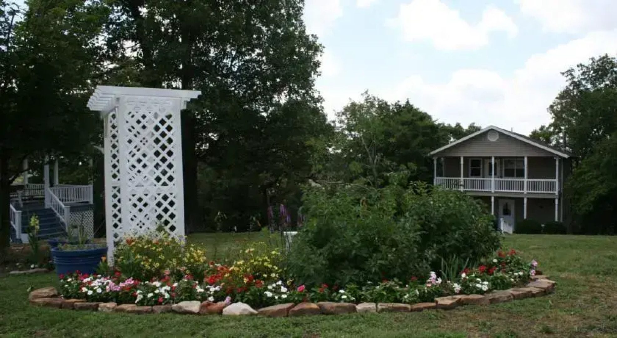 Serenity Hilltop Retreat