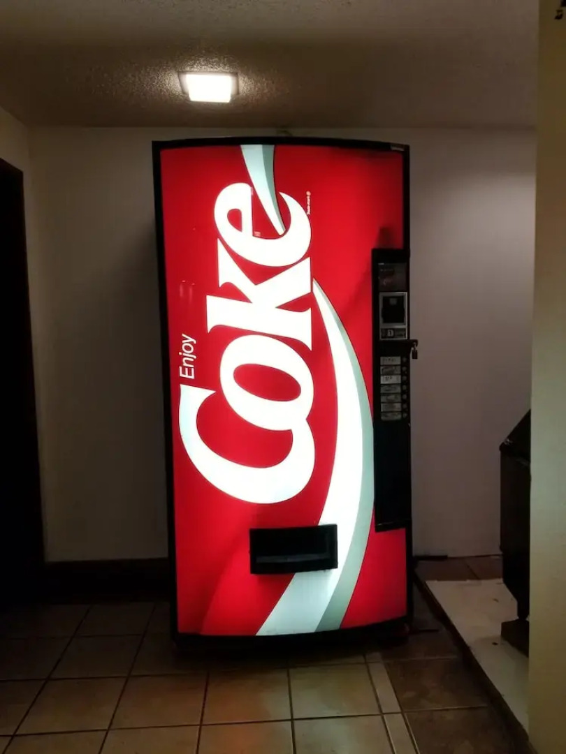 SeaTac Crest Motor Inn