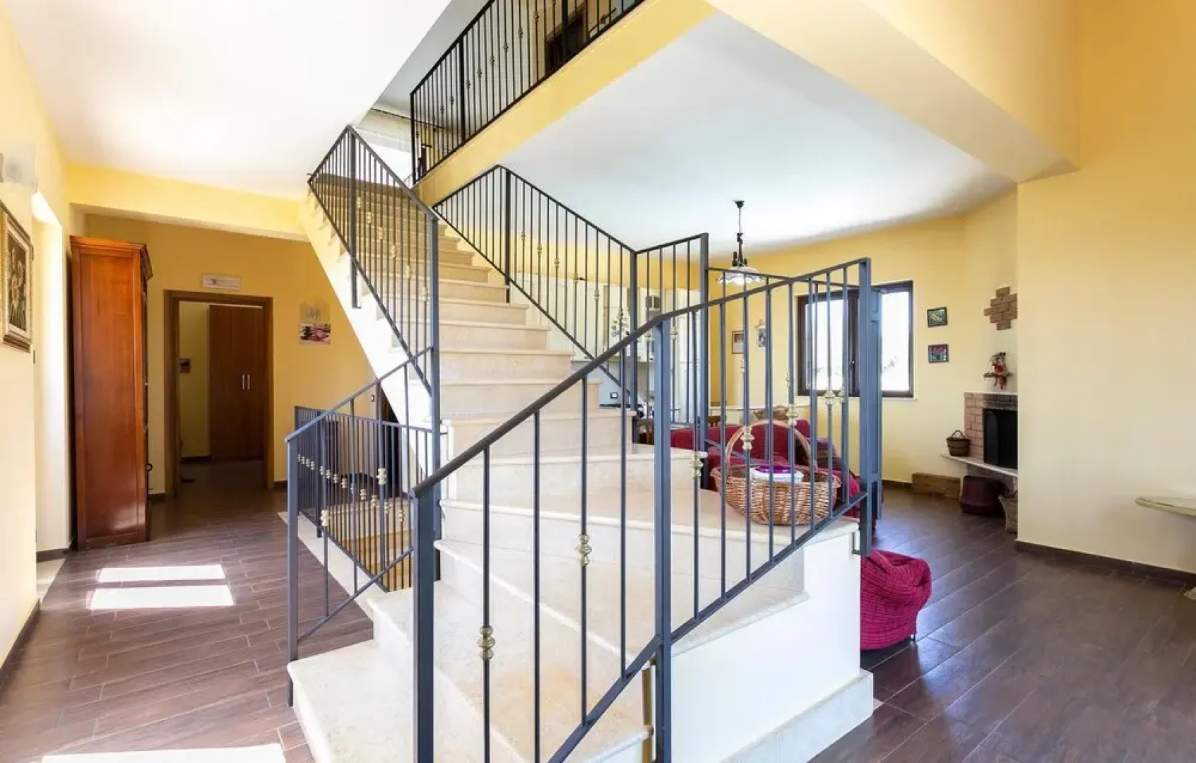 Awesome Home in Aragona With 5 Bedrooms and Outdoor Swimming Pool