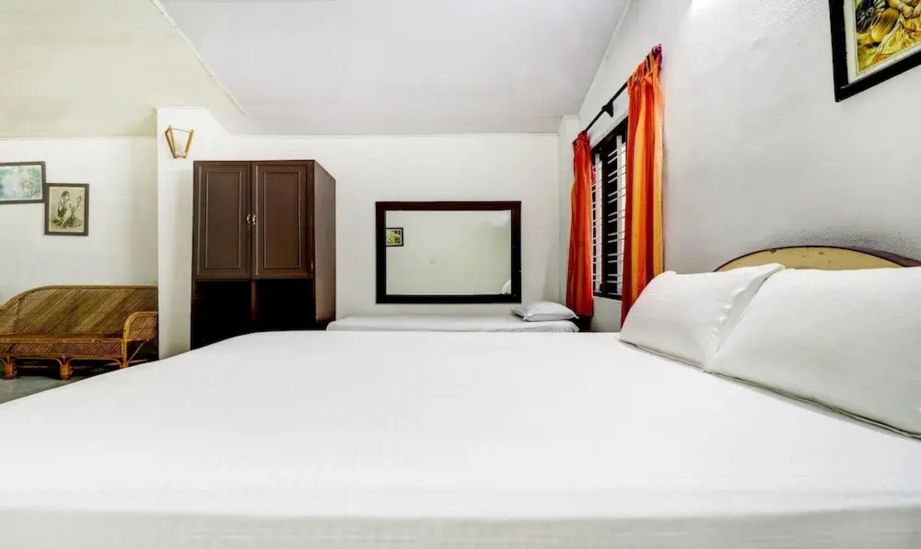 Shirleys Beach Hotel