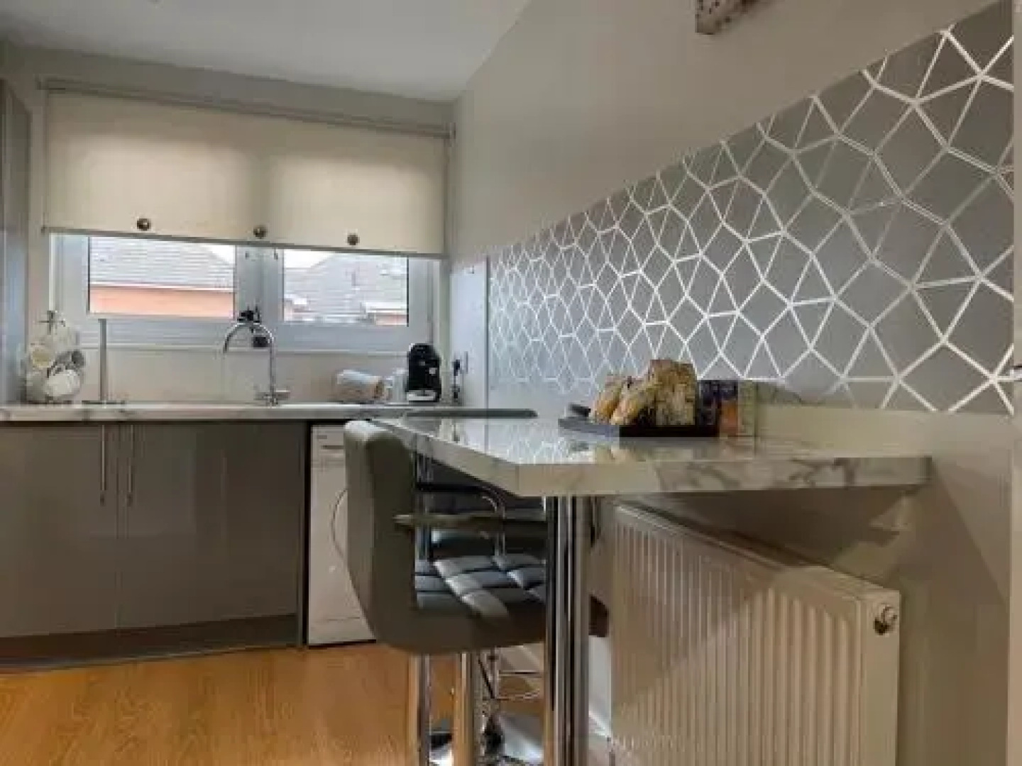 Hla - King Court Apartment 2