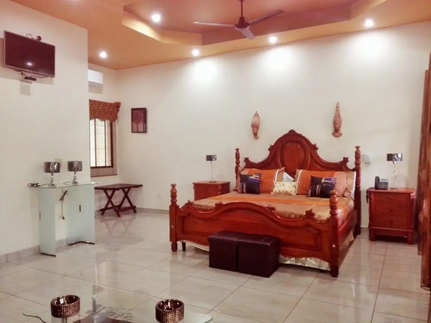 Restaurante, Cigar Bar, Whisky Lounge, Hostal Suite Dos Visiones
