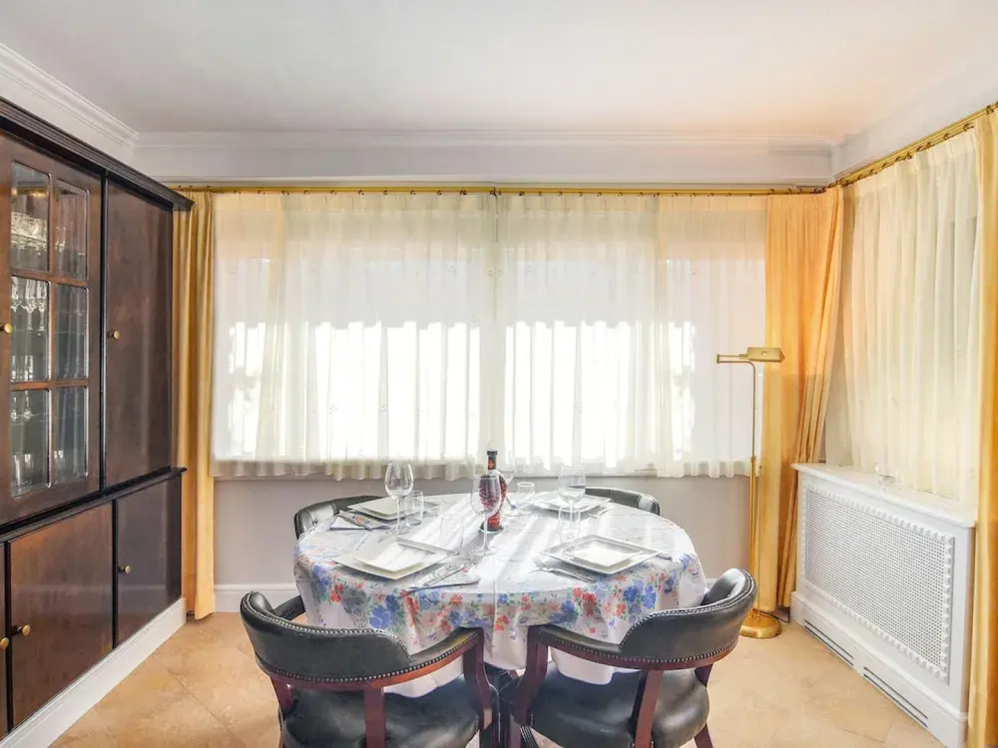 Beautiful villa on the hill of Pedreguer overlooking Denia, Costa Blanca