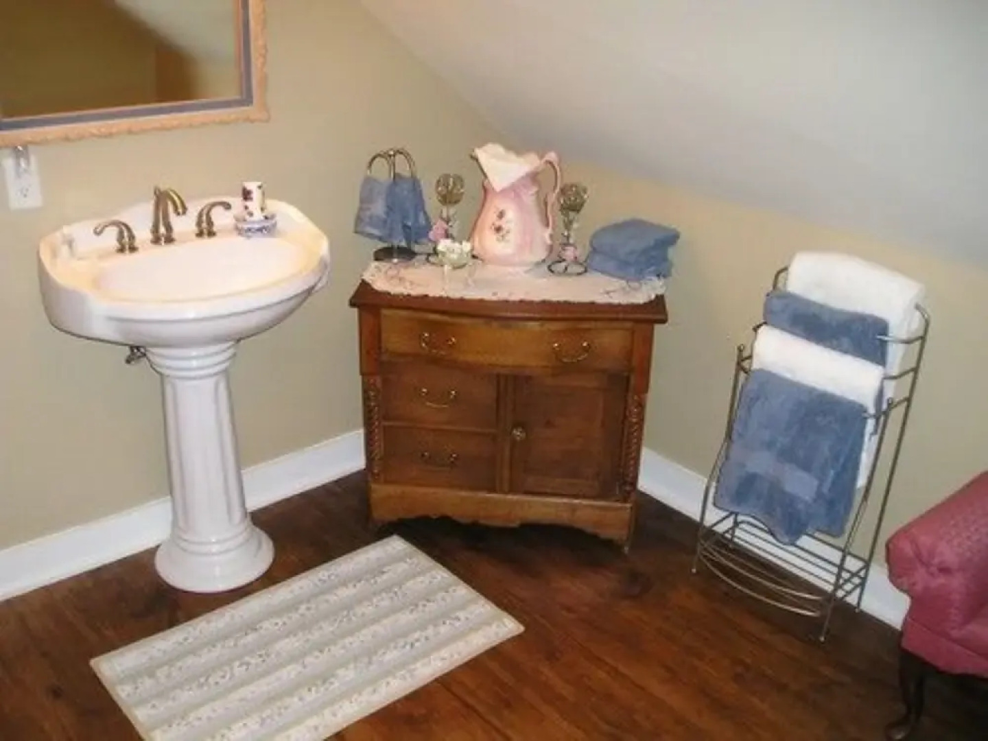 Benefield House Bed & Breakfast