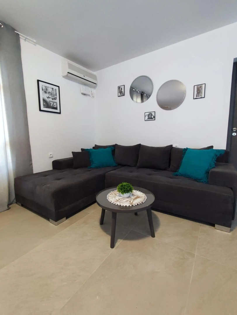 Apartment "King" Cesarica-Karlobag