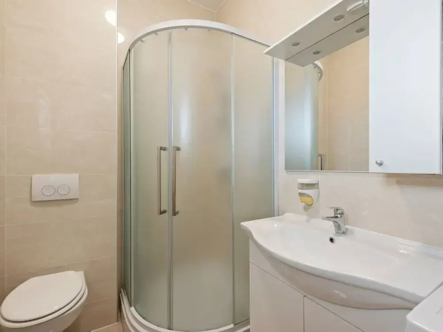 Simplistic Apartment in Neviđane with Balcony