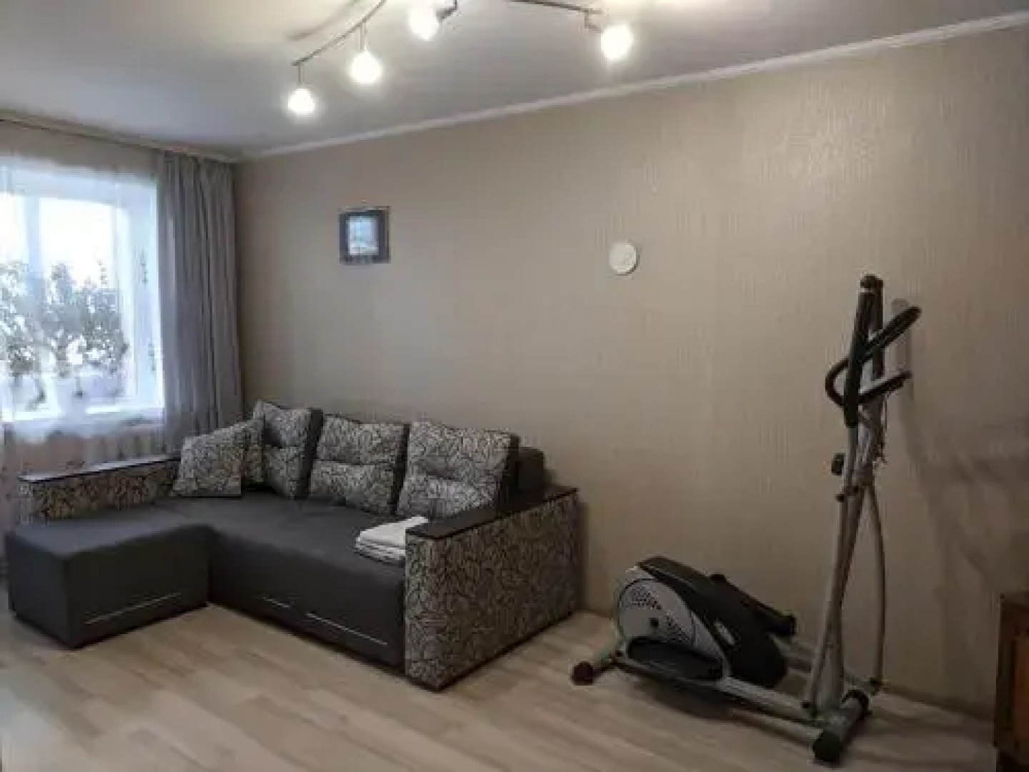 Apartment on Peremohy Avenue