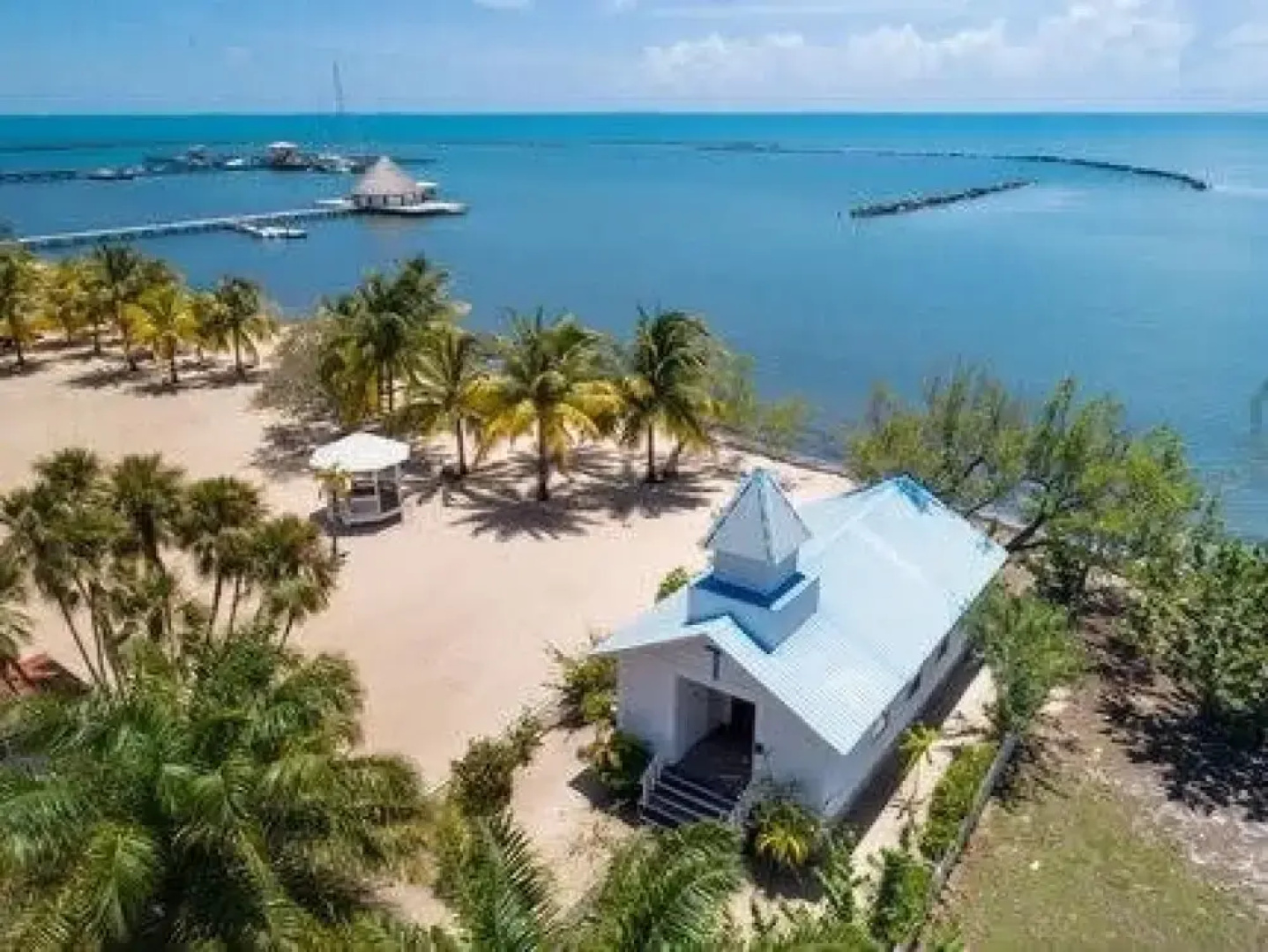Rum Punch- Beachfront Bungalow Pool Kayaks Pier
