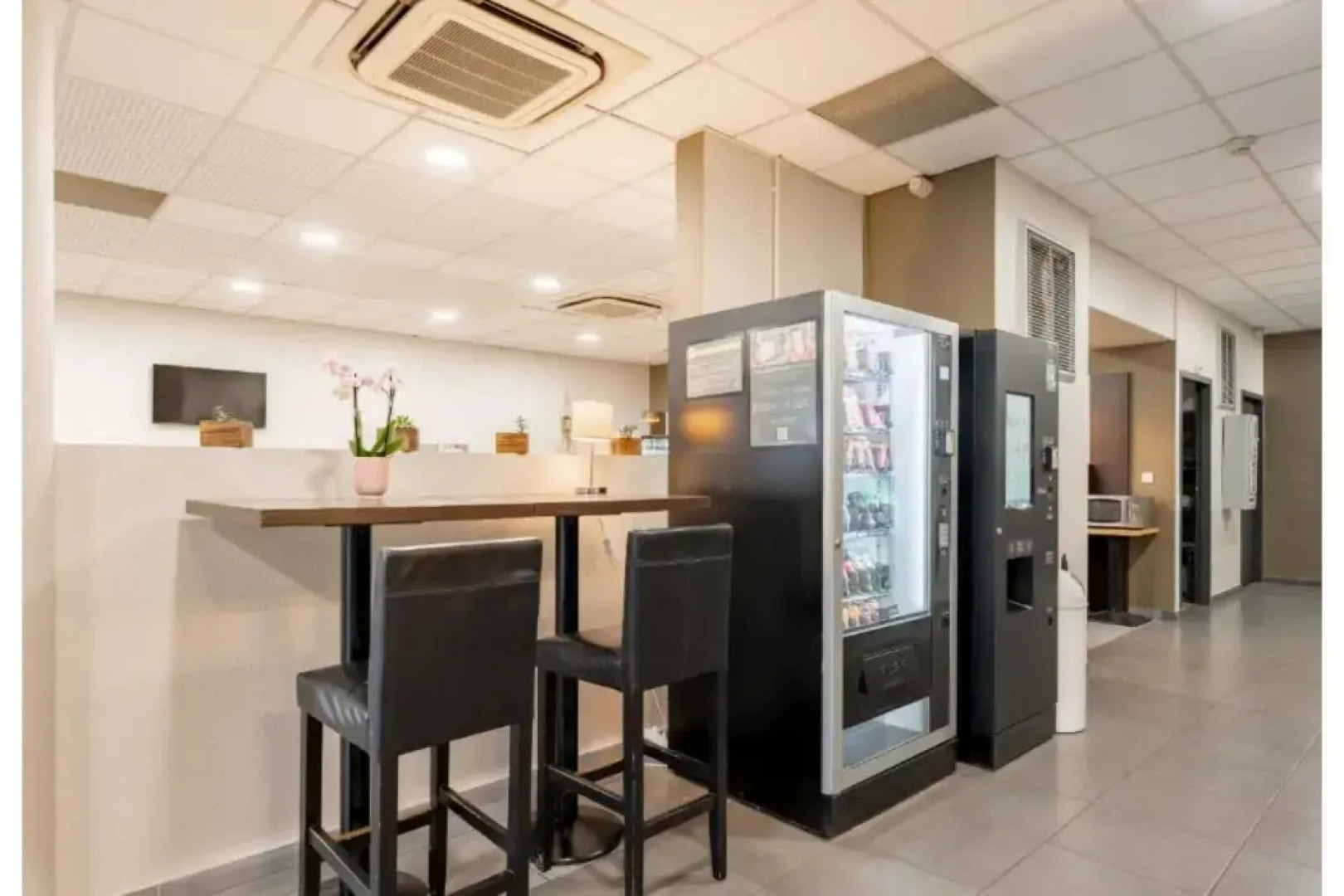 B&B HOTEL Maubeuge Louvroil