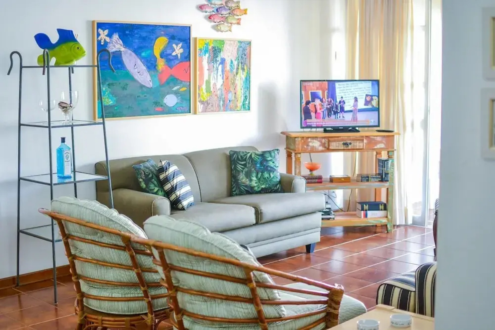 150m da praia com piscina aquecida e sauna