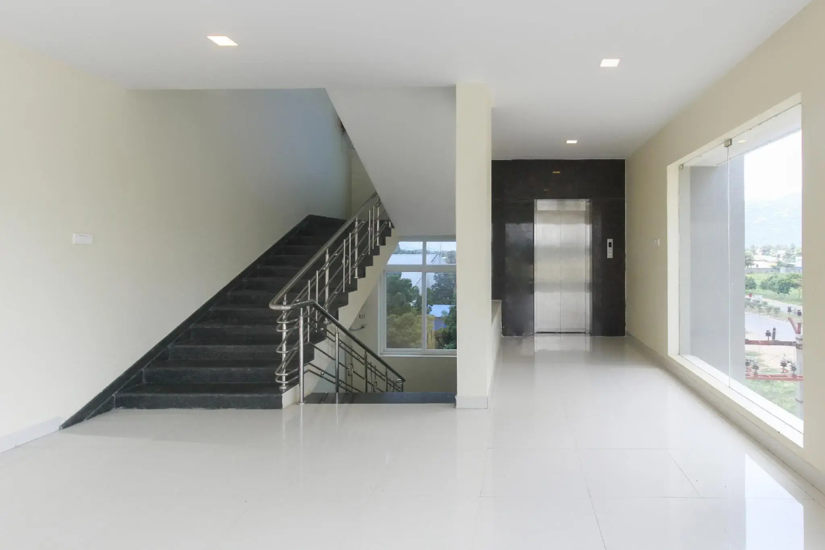 OYO 63300 Hotel Rasi Residency