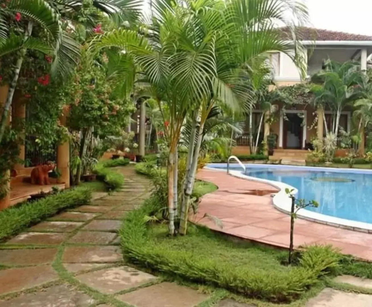 Villa Fountain Court