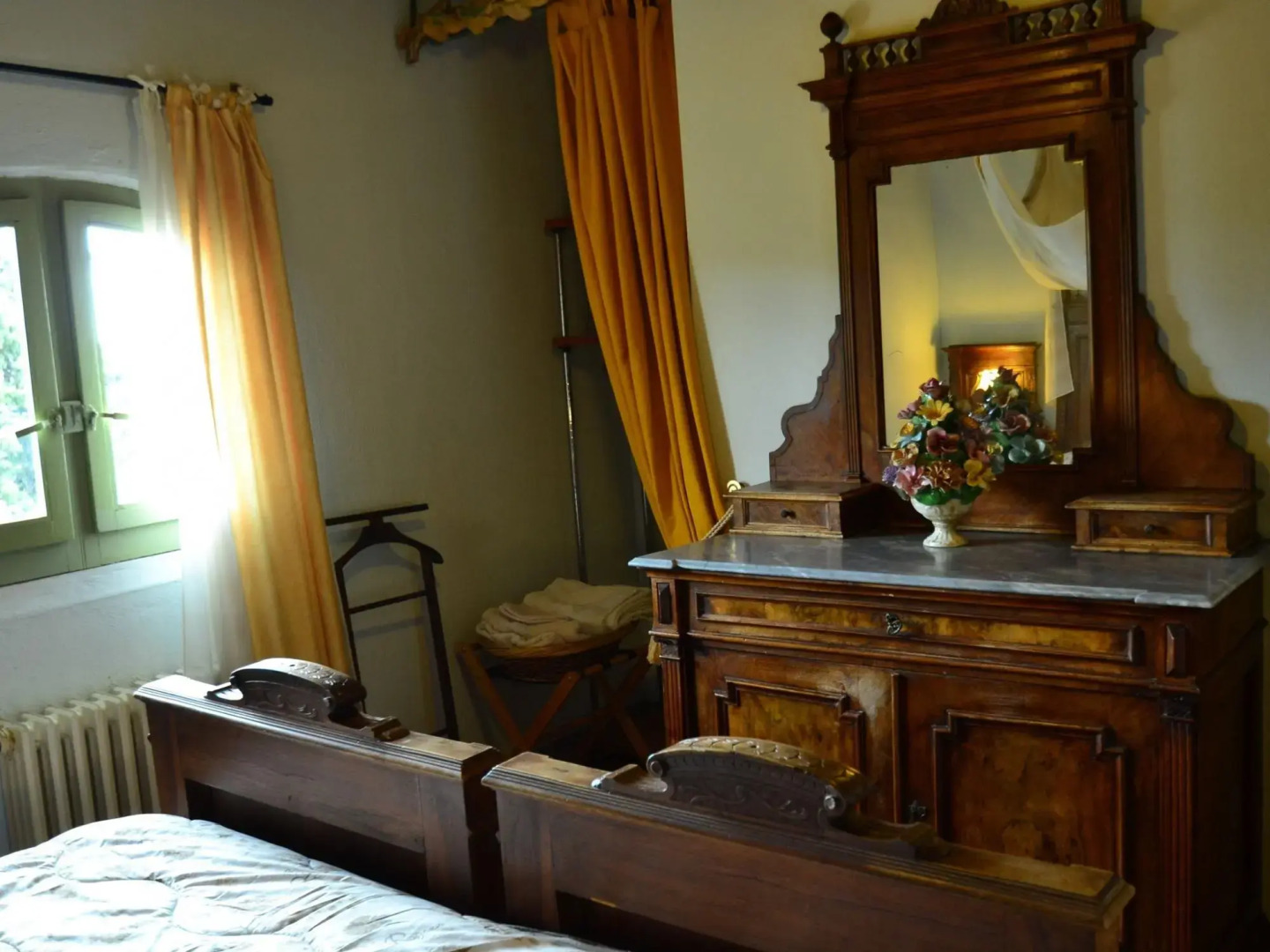 Amazing Farmhouse in Montecatini Terme with Hot Tub