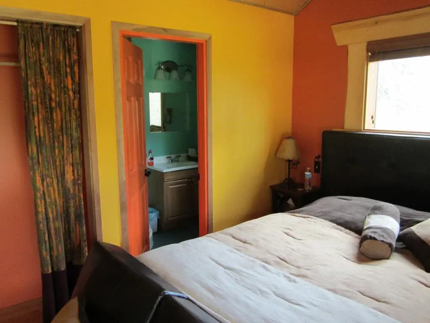 Seawood Bed & Breakfast & Cabins