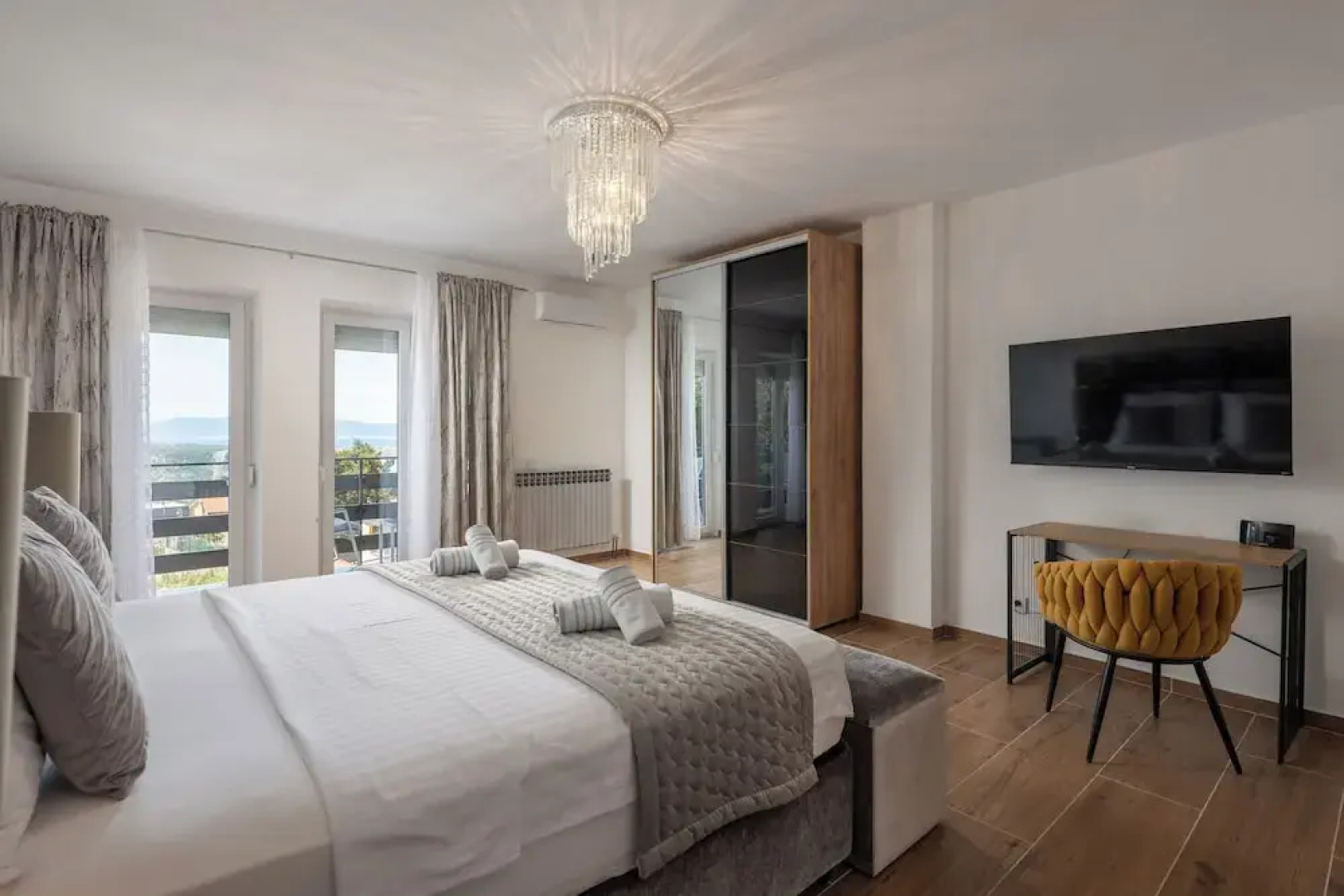 Villa Natali With Pool And Sea View