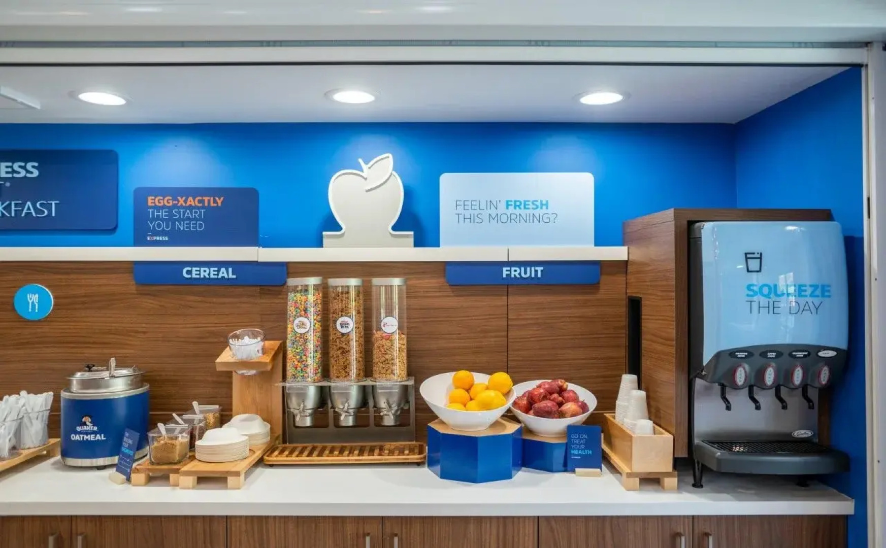 Holiday Inn Express & Suites Lake Forest by IHG