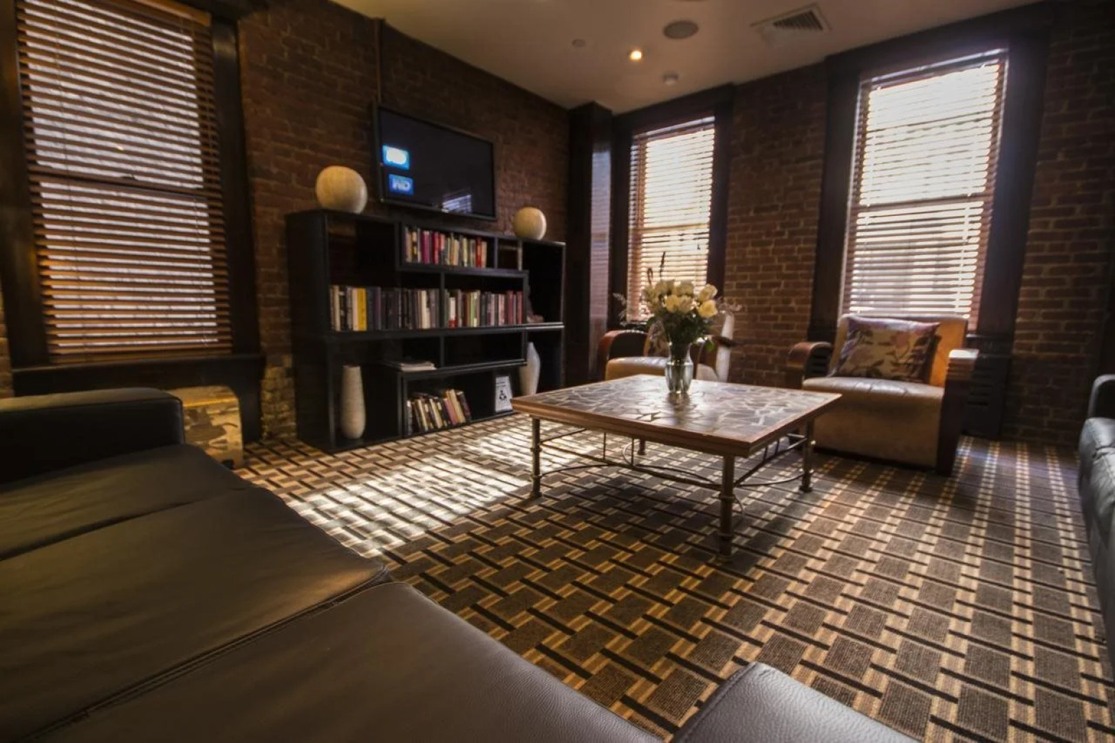 Broadway Hotel and Hostel