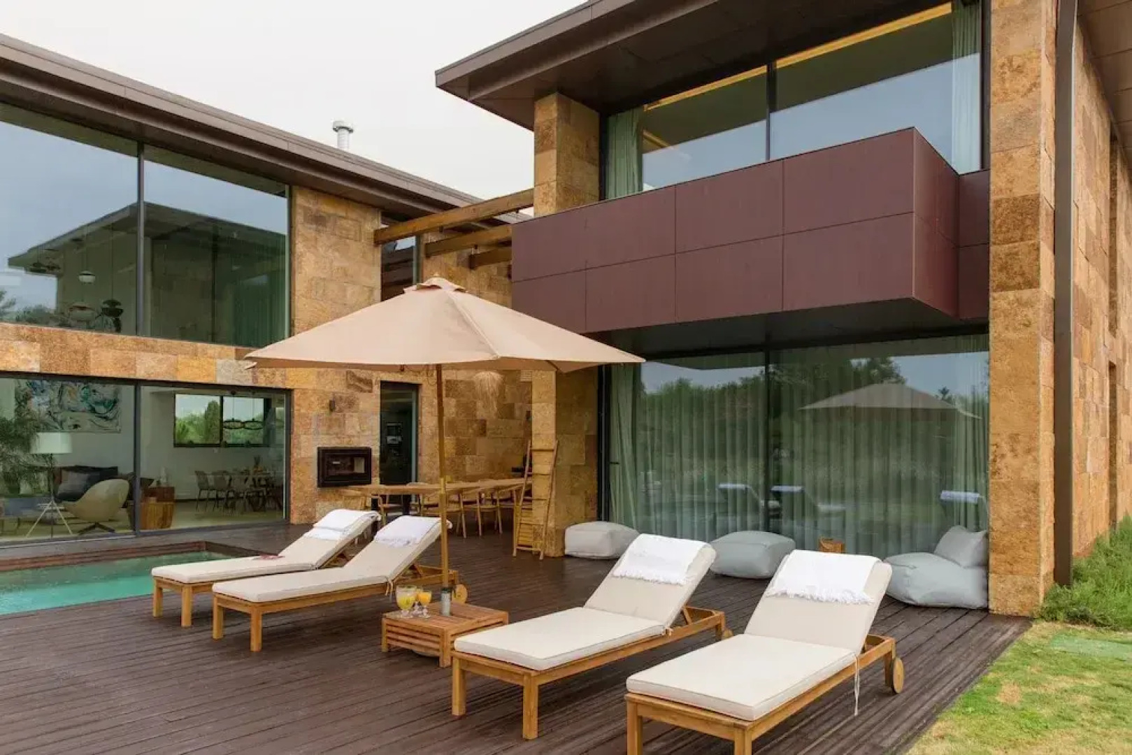 Troya Regal Villa By Cadenzalux