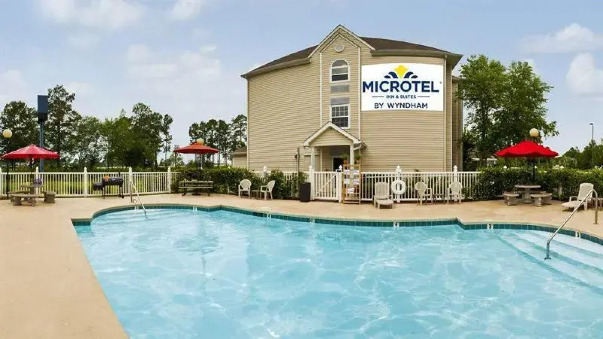 Microtel Inn and Suites Brunswick