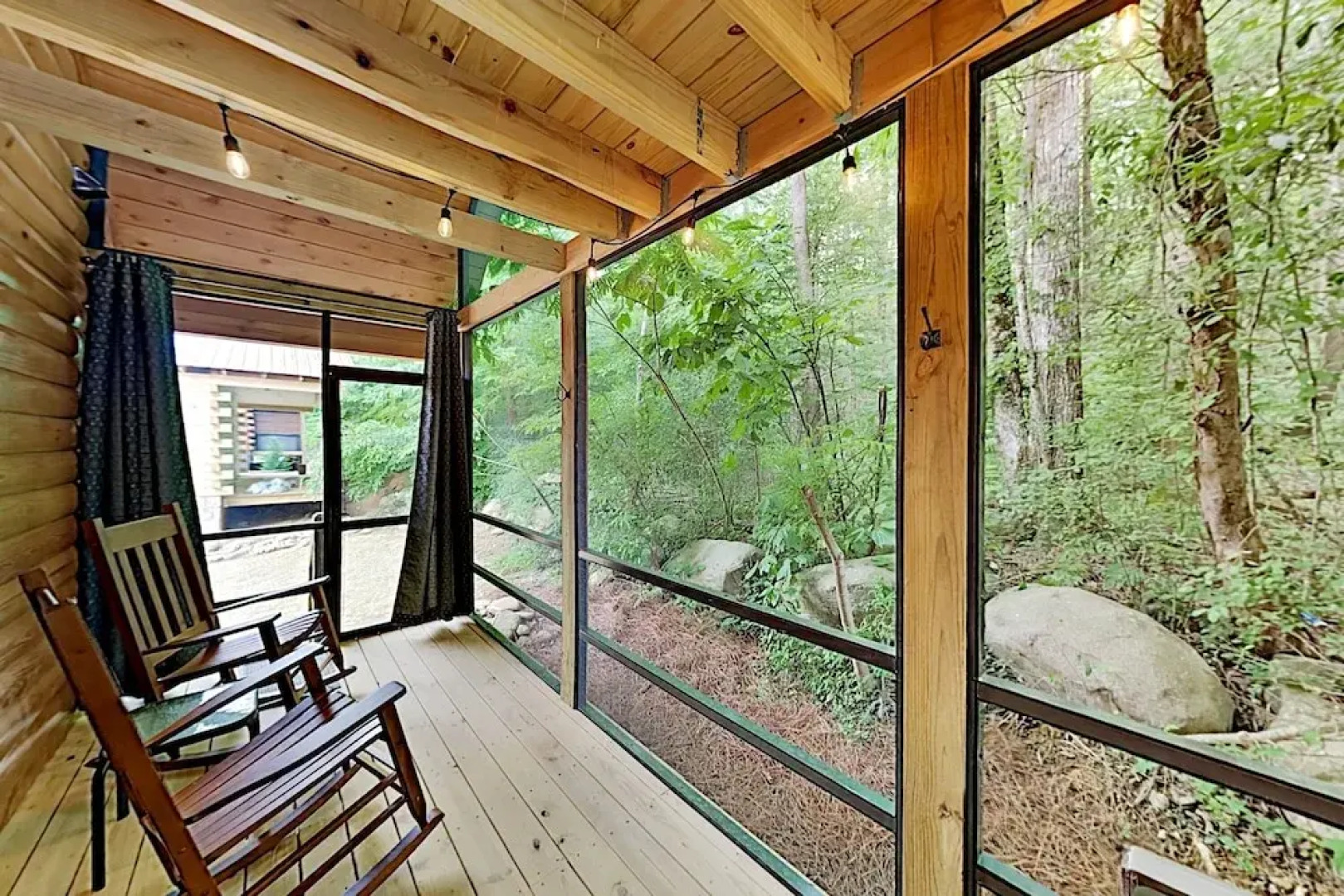 222flwkd 2 Bedroom Cabin