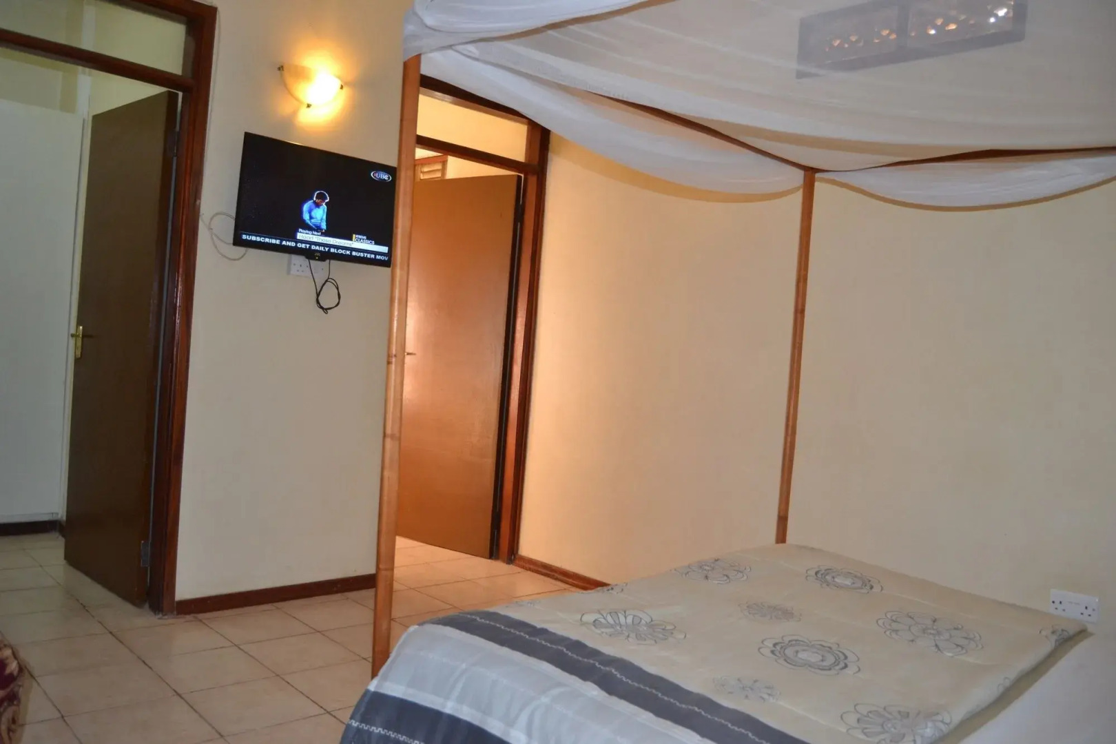 Raja Excelsior Hotel