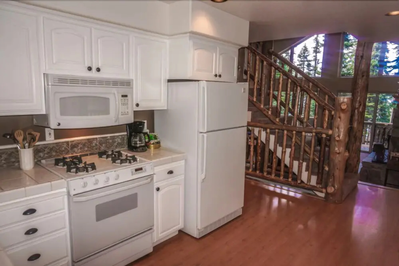 Rogers Retreat 3 Bedrooms 2.5 Bathrooms Home