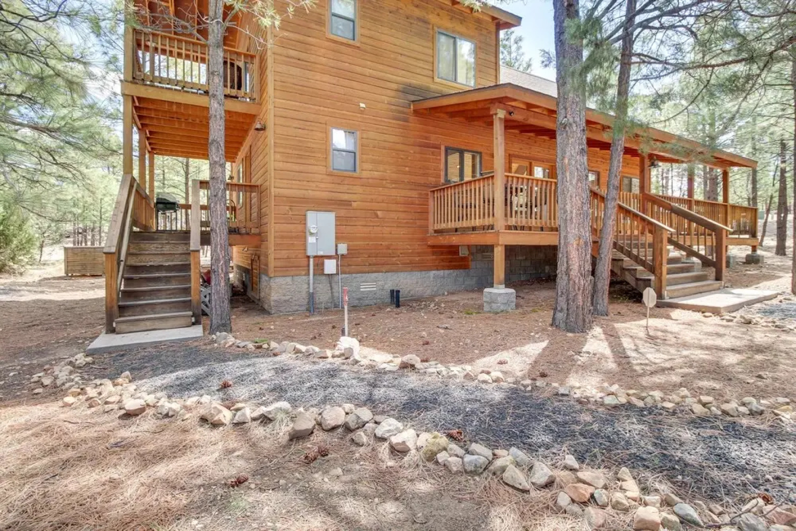Tranquil Heber-overgaard Cabin w/ Decks & Grill!, Heber