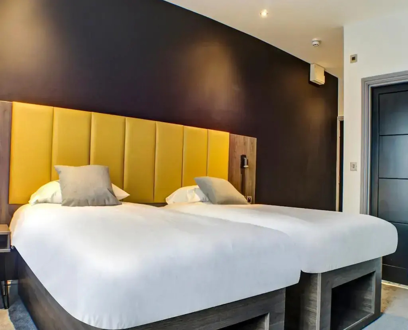 OYO Tamworth Arms Boutique Pub & Hotel