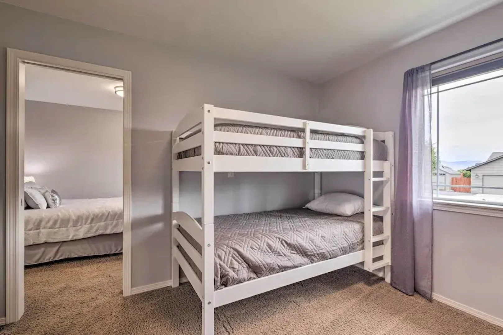 Saddle Rock East: Wenatchee Home < 3 Miles to Town
