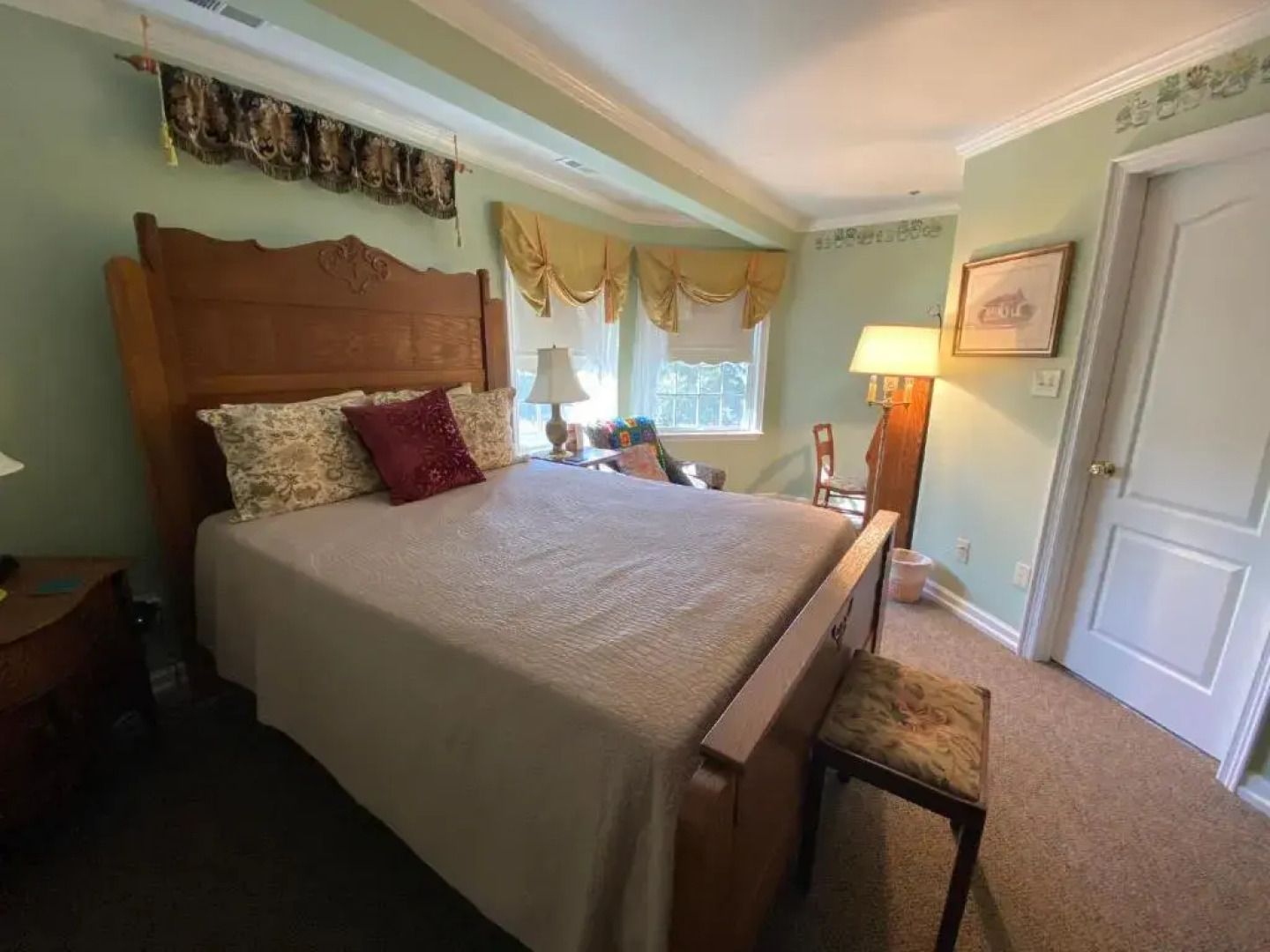 The Cypress Inn Bed & Breakfast