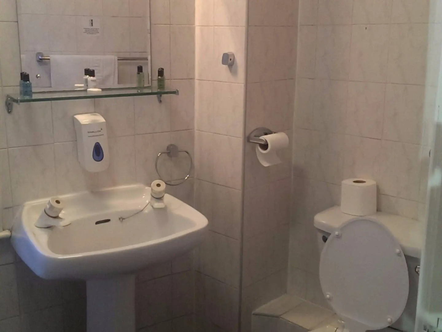 The Huddersfield Hotel