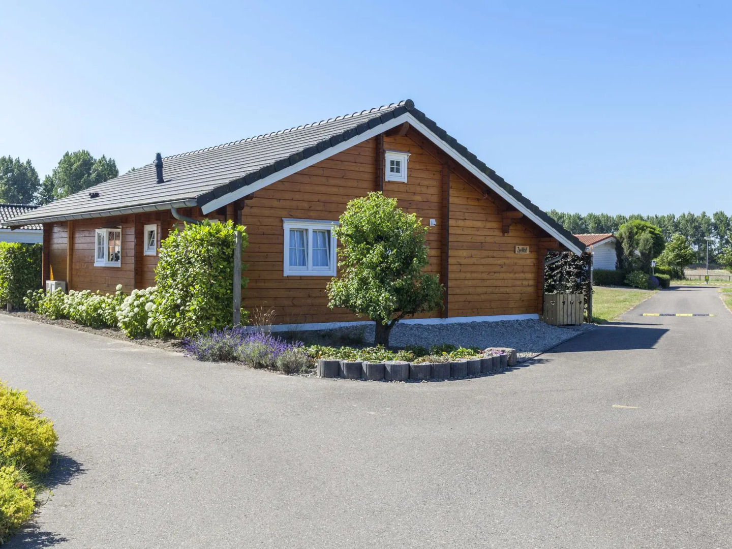 Heavenly Chalet in Sint Annaland with Terrace, Garden, BBQ