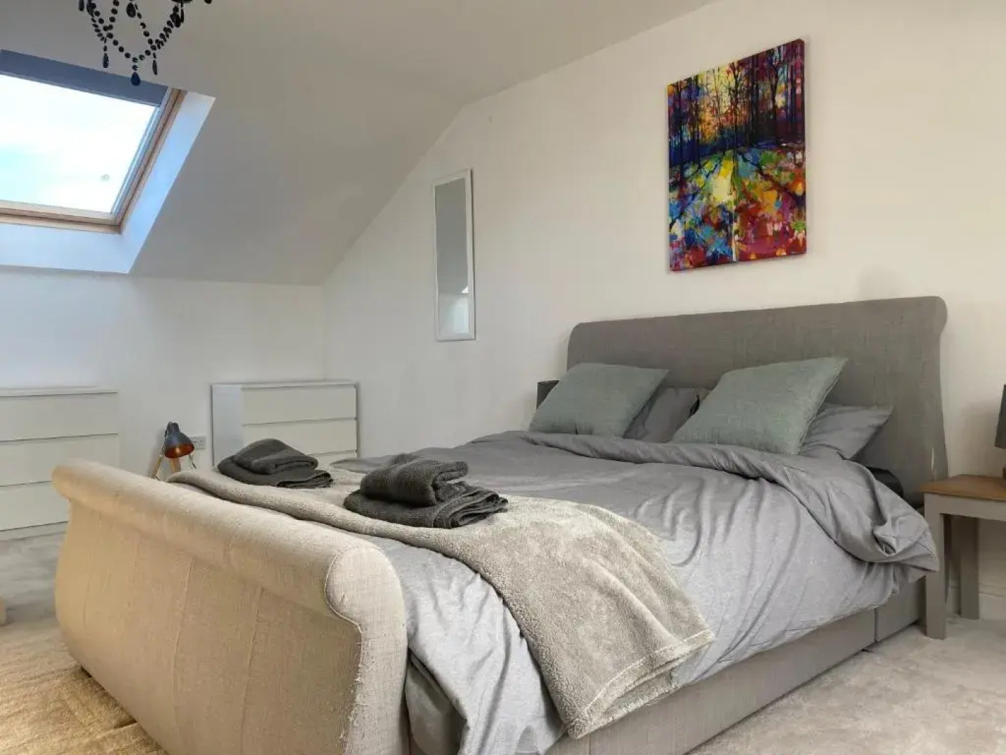 The Duplex Nairn- Spacious 3 Bedroom with sunny balcony