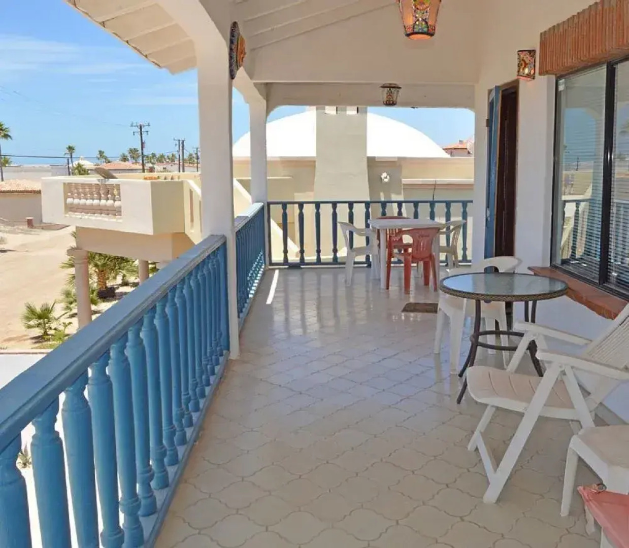 Arena y Sol by RedAwning