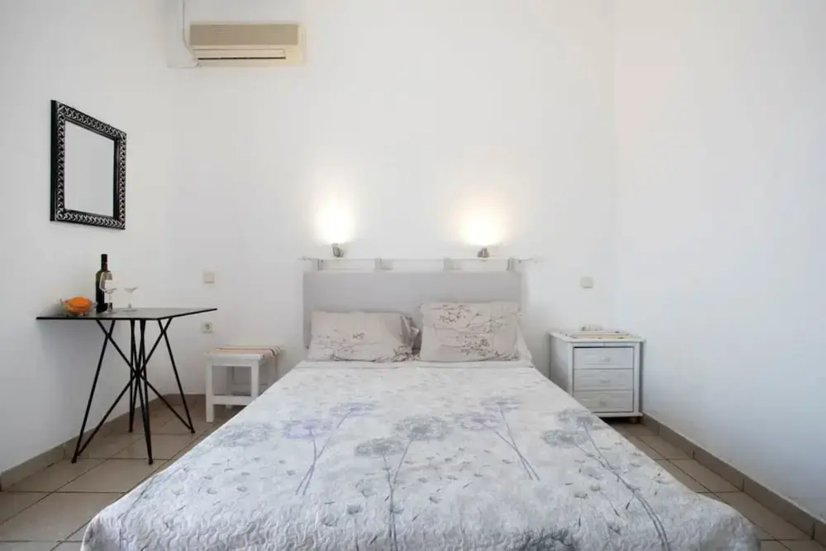 Vibrant Spetses - Mata Colorful Nest