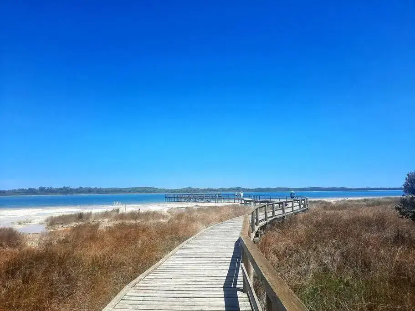 South-West getaway! Pool, tennis & Foxtel