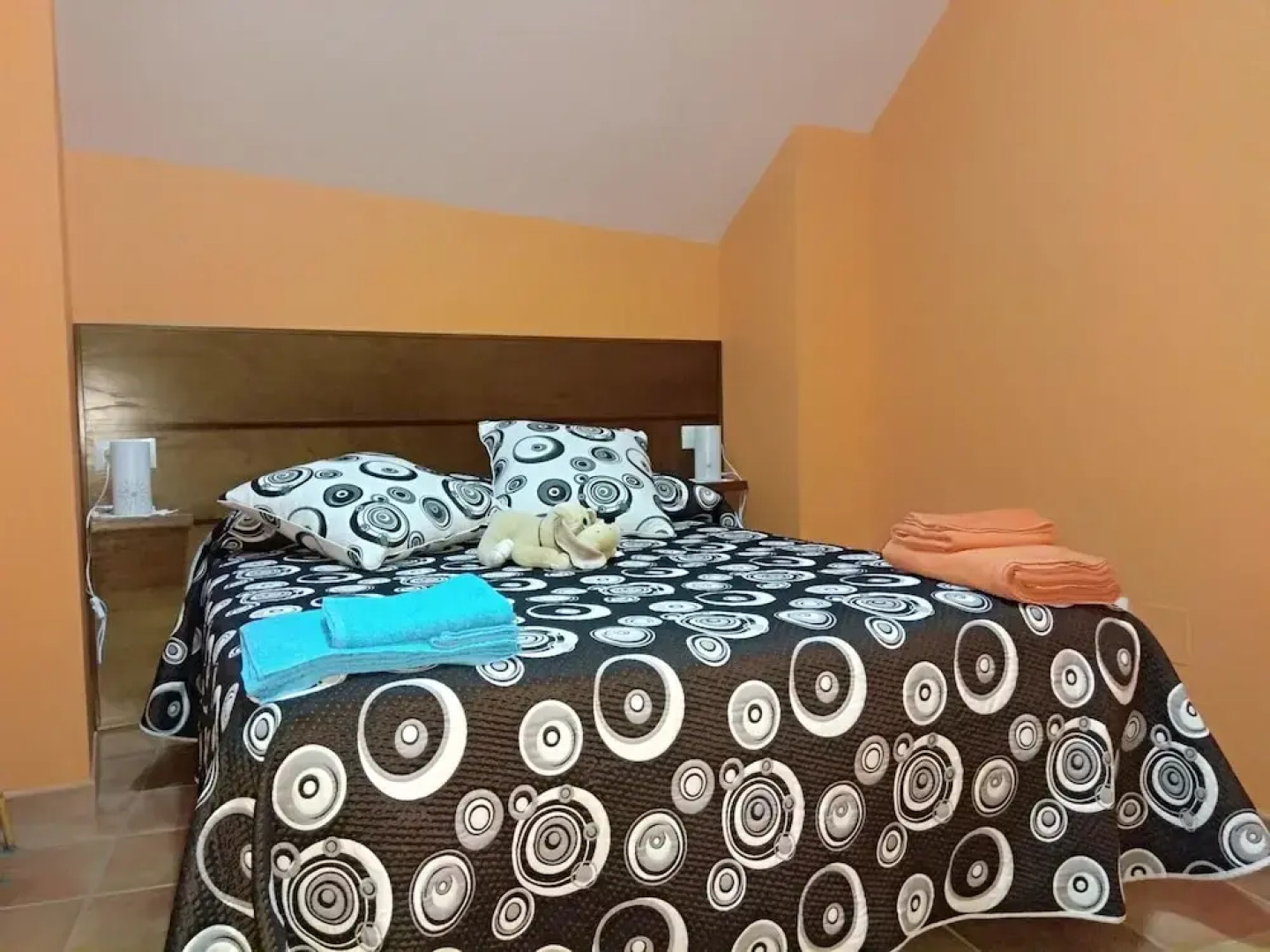 House With 2 Bedrooms in Santa Cruz de los Cuérragos, With Wonderful M