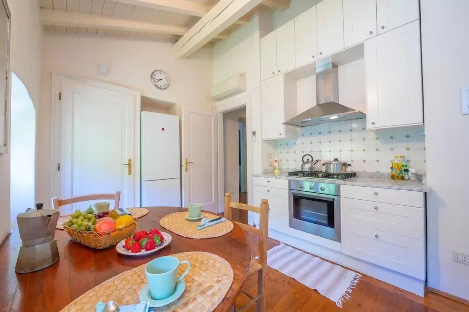 Villa Faccioli Deodara With Shared Pool